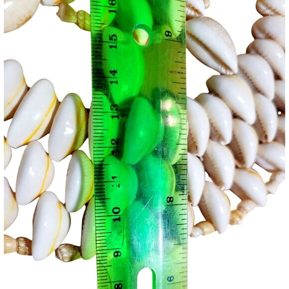 Vintage Polished Cowrie Shell Trivet Round Hand Made Wall or Table Decor 9" - Picture 4 of 4